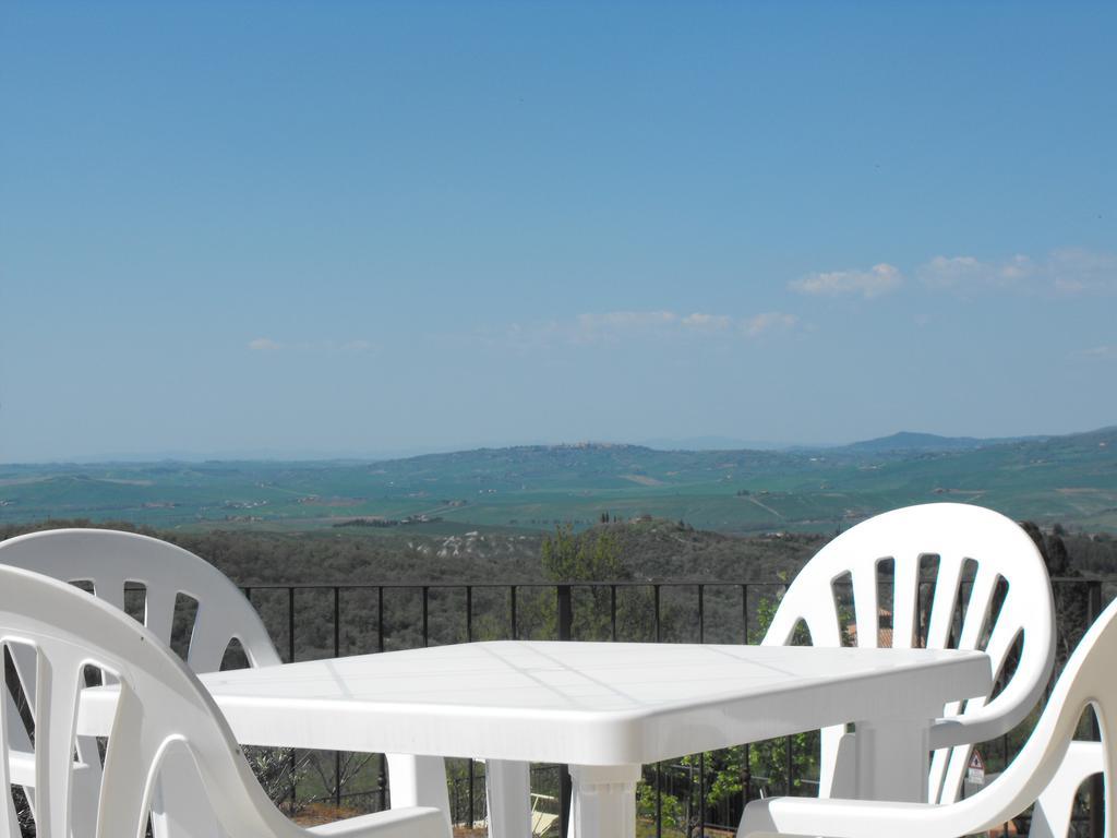 Appartamento Finestra Della Val D'Orcia Contignano Camera foto